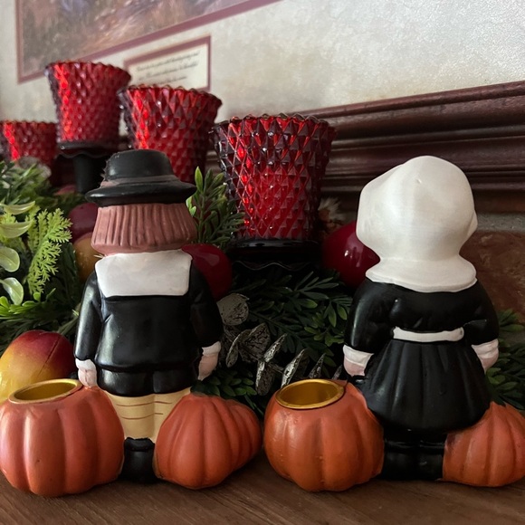 Vintage Pumpkin Harvest
Pilgrim Candle Holders - Picture 6 of 7
